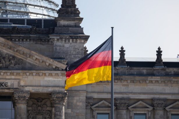 Γερμανική σημαία έξω από το κτίριο του Reichstag