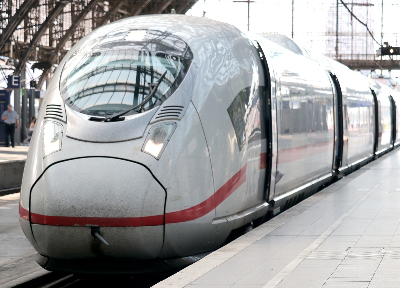 Μηχανοδηγός Intercity στη Γερμανία… ξέχασε να σταματήσει σε σταθμό