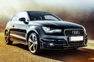 Αυτοκίνητο Audi σε δρόμος της Γερμανίας
