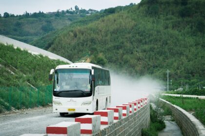 Εκδρομή με λεωφορείο στα βουνά γύρω από το Μόναχο