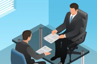 Υποψήφιος εργαζόμενος σε συνέντευξη για δουλειά στη Γερμανία