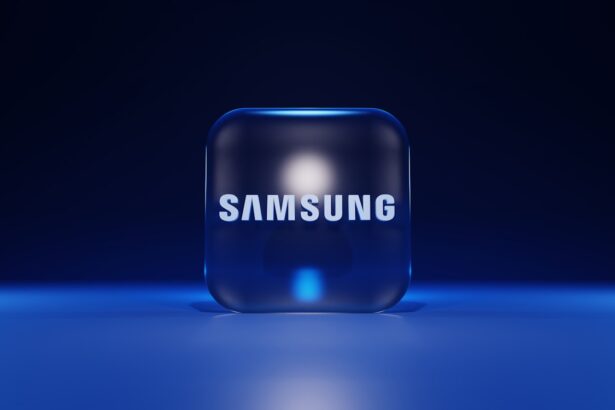 Η Samsung Electronics Co., Ltd. είναι νοτιοκορεατική πολυεθνική εταιρεία ηλεκτρονικών με έδρα το Σούουον της Νότιας Κορέας
