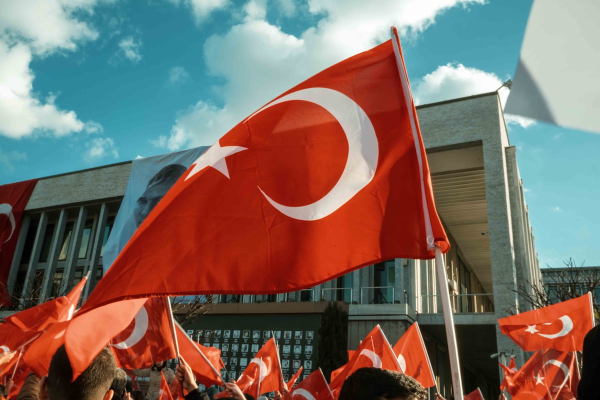 Τούρκικες σημαίες και Τούρκοι στη Γερμανία