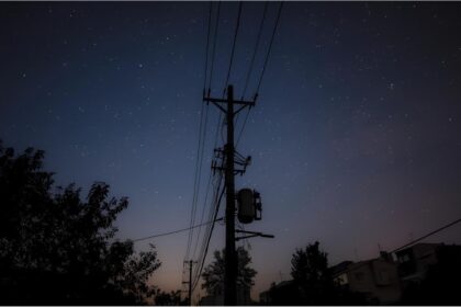 Closed cafés and restaurants on Königstraße in Nuremberg after a power outage